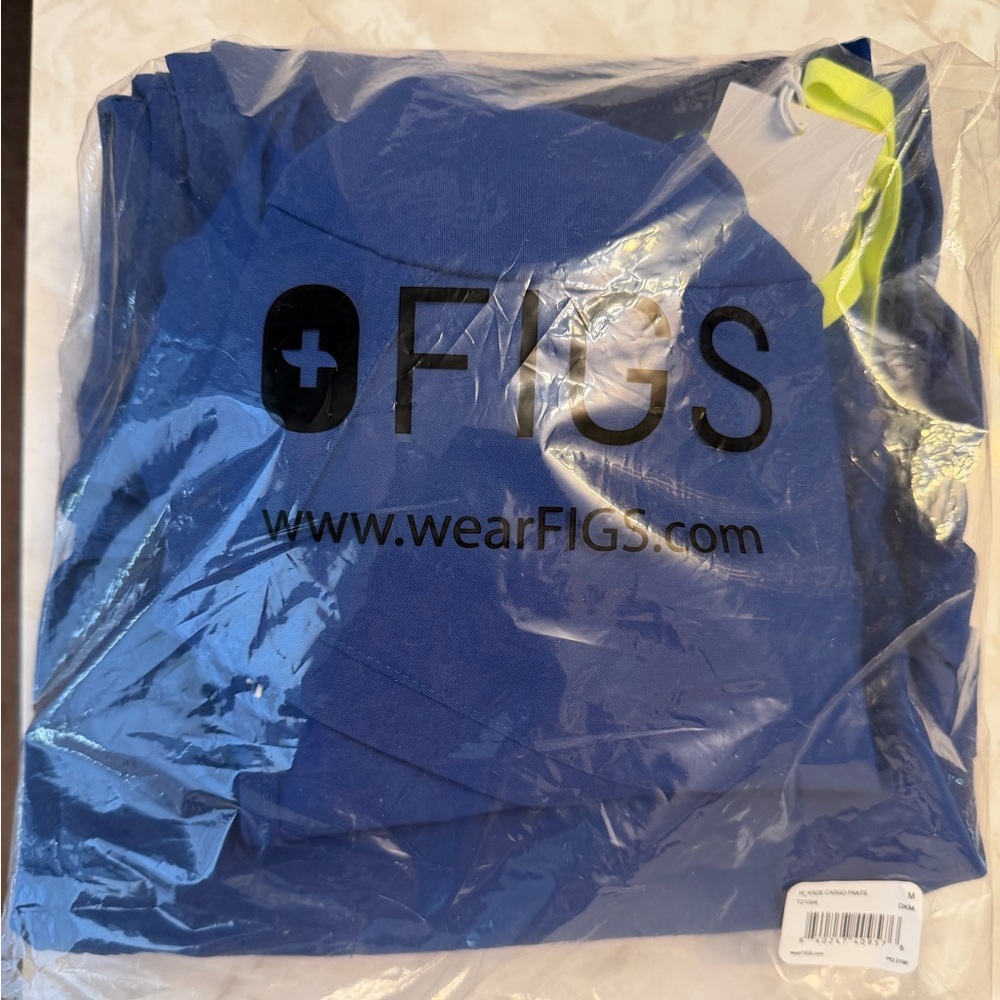 Figs Electric blue scrub set